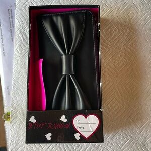 Betsey Johnson Black Bow Wallet